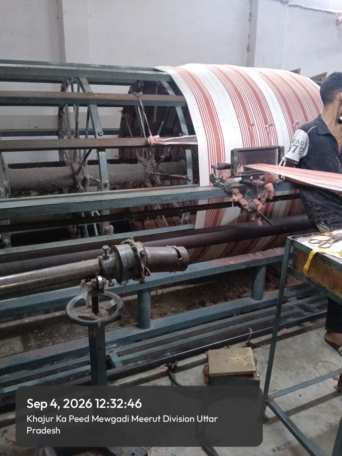 Fabric roll production machine